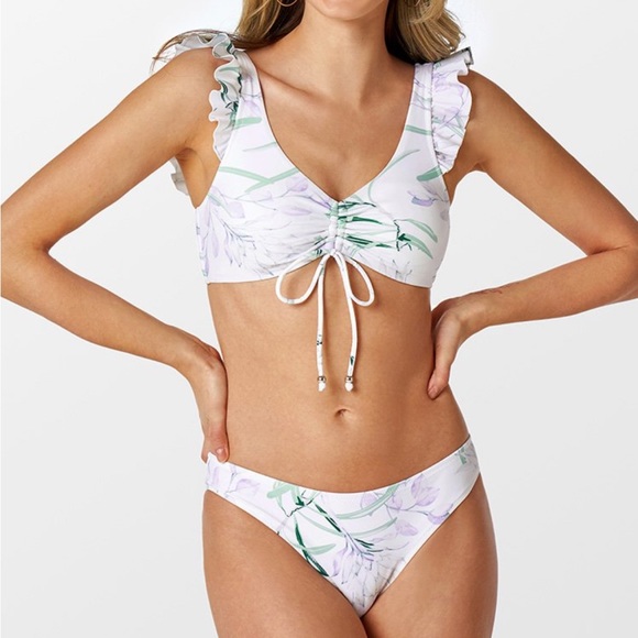 Cupshe 2 Piece swim suit - Picture 3 of 6